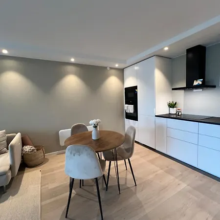 2 Bedroom - Within Walking Distance To Ons 2024 Apartment